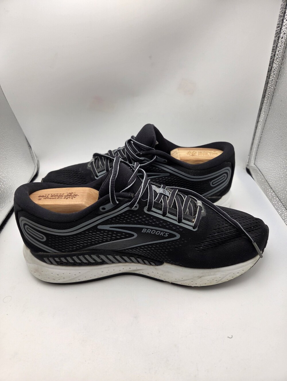 Brooks Ariel GTS 23 Women’s 9.5 Wide Stability Running Shoes - Picture 5 of 10